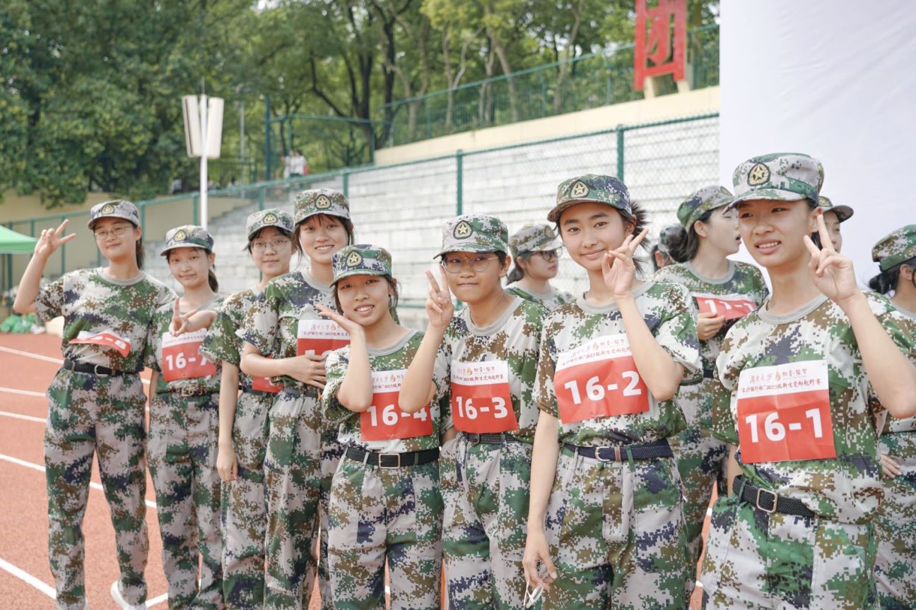 4D9CF